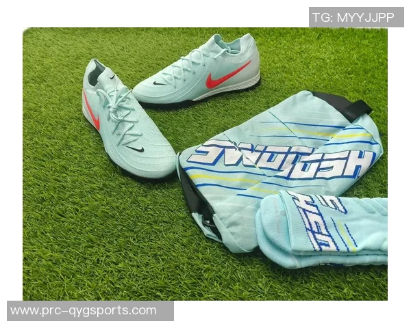 足球鞋头开胶问题解析及解决方案分享让你轻松应对运动装备困扰